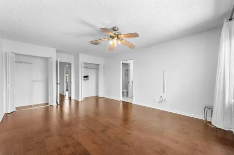 8566 Casa Del Lago Boca Raton FL 33433