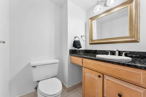 8566 Casa Del Lago Boca Raton FL 33433