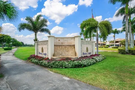 8566 Casa Del Lago Boca Raton FL 33433
