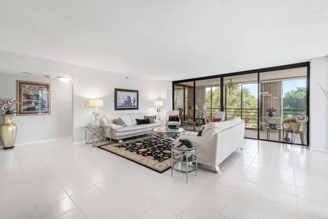 7572 Regency Lake Drive Boca Raton FL 33433