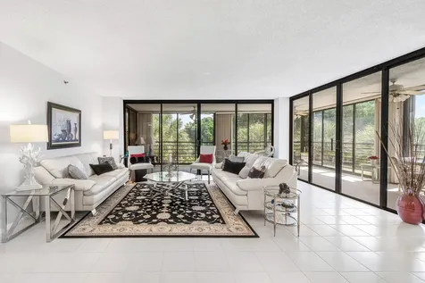 7572 Regency Lake Drive Boca Raton FL 33433