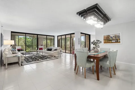 7572 Regency Lake Drive Boca Raton FL 33433