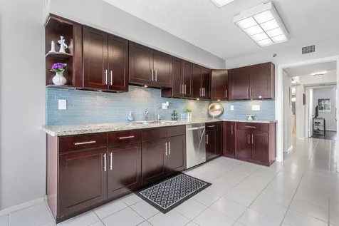 7572 Regency Lake Drive Boca Raton FL 33433