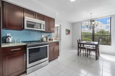7572 Regency Lake Drive Boca Raton FL 33433