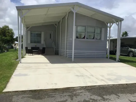 32 Flamenco Way Port Saint Lucie FL 34952