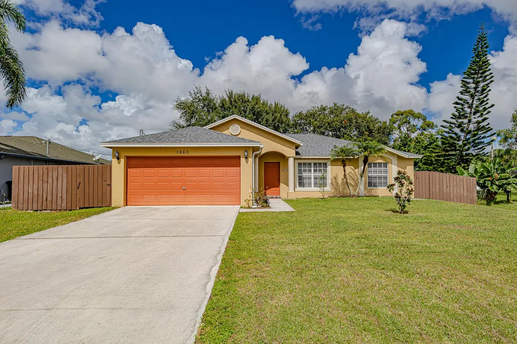 1265 Sw Albenga Avenue Port Saint Lucie FL 34953
