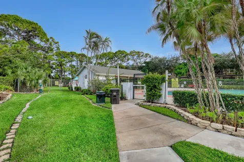 5135 Foxhall Place West Palm Beach FL 33417