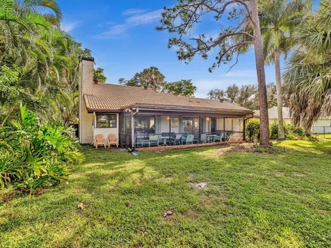 3537 Lakeview Drive Delray Beach FL 33445