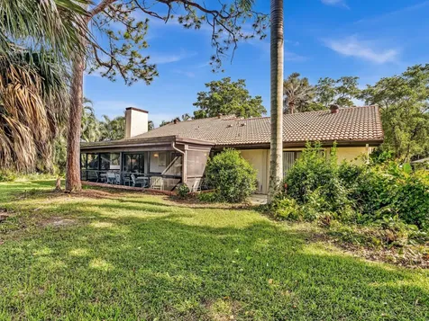 3537 Lakeview Drive Delray Beach FL 33445