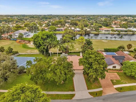 3537 Lakeview Drive Delray Beach FL 33445