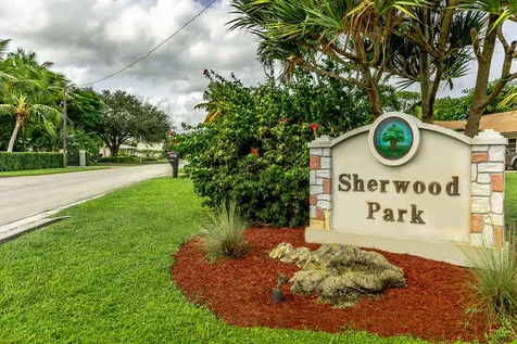 3537 Lakeview Drive Delray Beach FL 33445