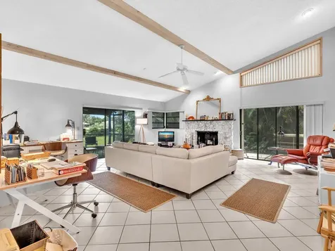 3537 Lakeview Drive Delray Beach FL 33445