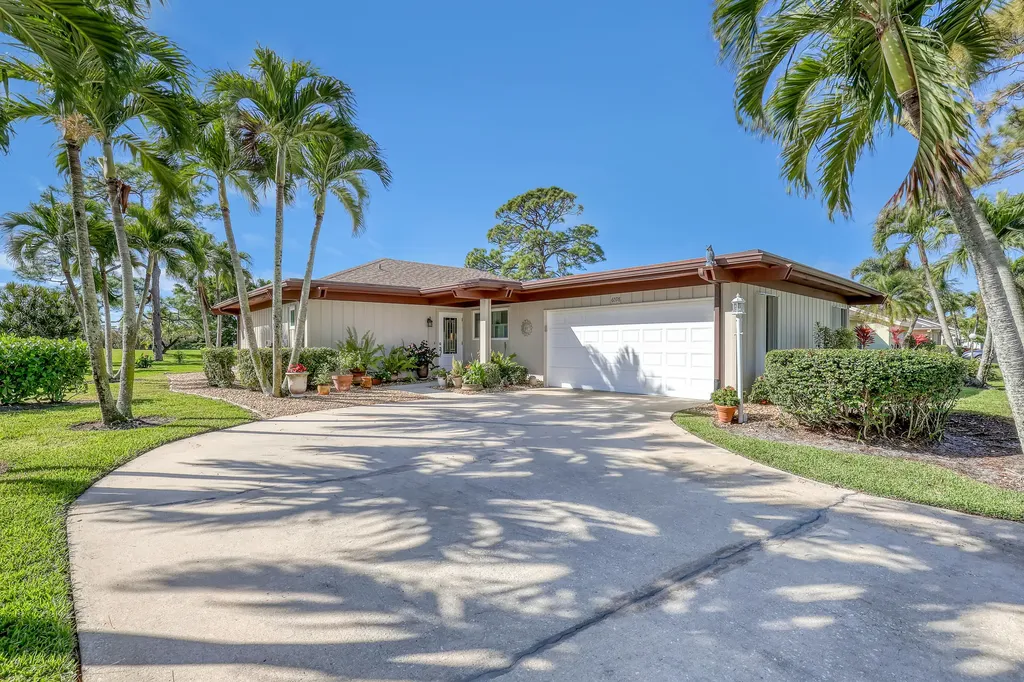 6598 Eastpointe Pines Street Palm Beach Gardens FL 33418