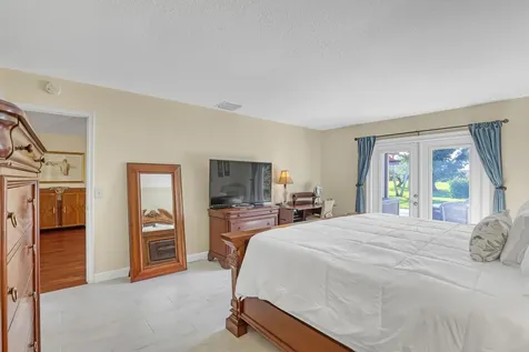 6598 Eastpointe Pines Street Palm Beach Gardens FL 33418