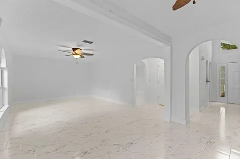 2452 Se Victory Avenue Port Saint Lucie FL 34952