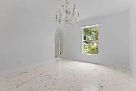 2452 Se Victory Avenue Port Saint Lucie FL 34952