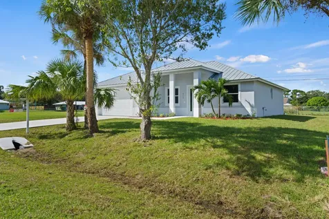 4713 Seagrape Drive Fort Pierce FL 34945
