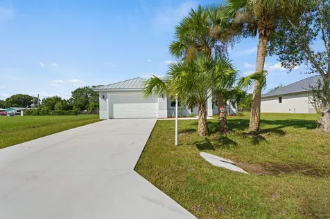 4713 Seagrape Drive Fort Pierce FL 34945