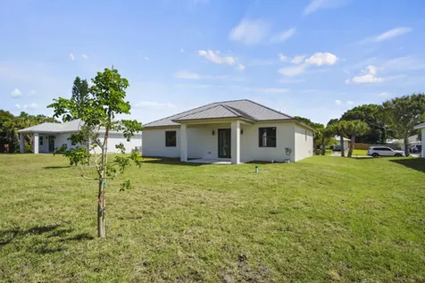 4711 Seagrape Drive Fort Pierce FL 34945