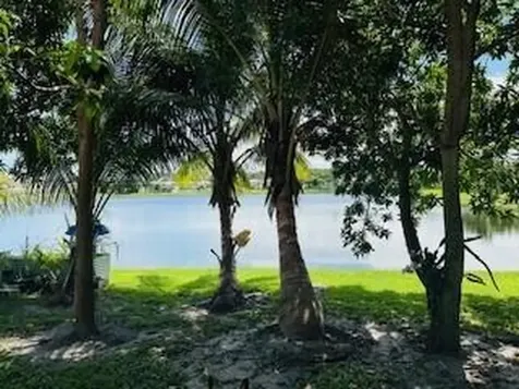 6075 Adriatic Way Greenacres FL 33413