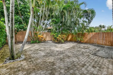 6623 Nw 25th Avenue Boca Raton FL 33496