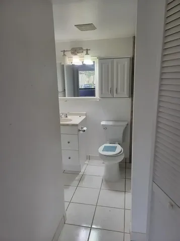 325 Knotty Pine Circle Greenacres FL 33463