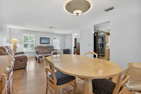 8011 45th Way Palm Beach Gardens FL 33418