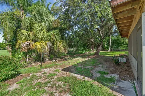 8011 45th Way Palm Beach Gardens FL 33418