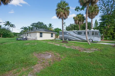 8011 45th Way Palm Beach Gardens FL 33418