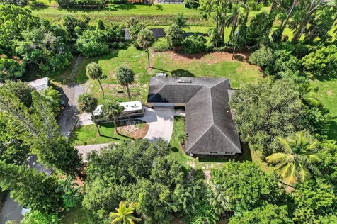 8011 45th Way Palm Beach Gardens FL 33418