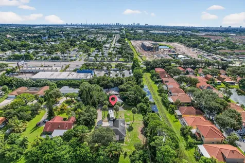 8011 45th Way Palm Beach Gardens FL 33418