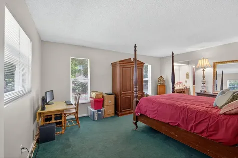 8011 45th Way Palm Beach Gardens FL 33418