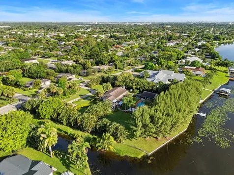 7420 W Lake Drive Lake Clarke Shores FL 33406