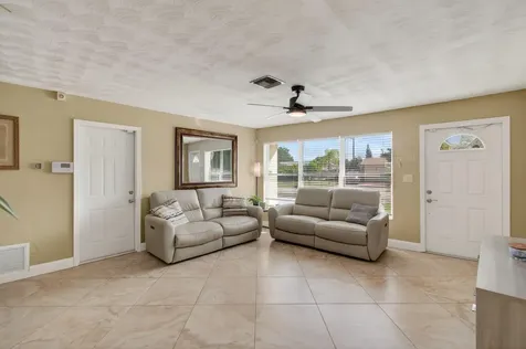 2841 Ne 8th Terrace Pompano Beach FL 33064