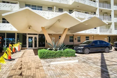 215 N Birch Road Fort Lauderdale FL 33304