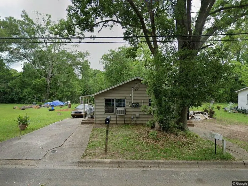 1400 Hernando Drive Tallahassee FL 32304