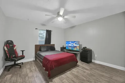 2718 Se Buccaneer Circle Port Saint Lucie FL 34952