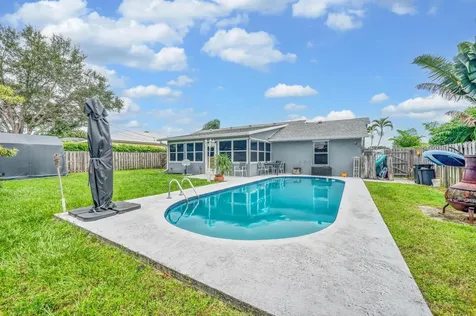 2718 Se Buccaneer Circle Port Saint Lucie FL 34952