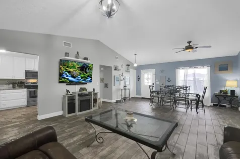 2718 Se Buccaneer Circle Port Saint Lucie FL 34952