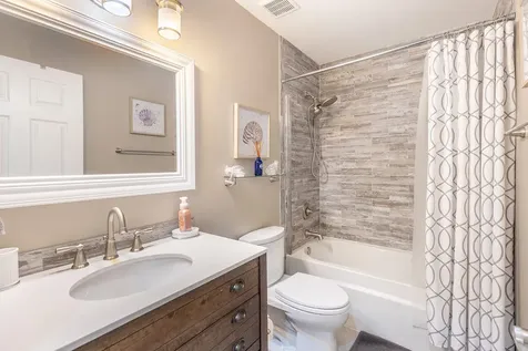 1038 Jeffery Street Boca Raton FL 33487