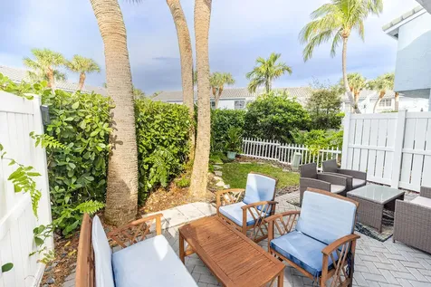 1038 Jeffery Street Boca Raton FL 33487