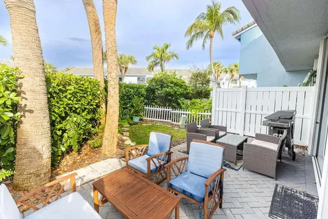 1038 Jeffery Street Boca Raton FL 33487