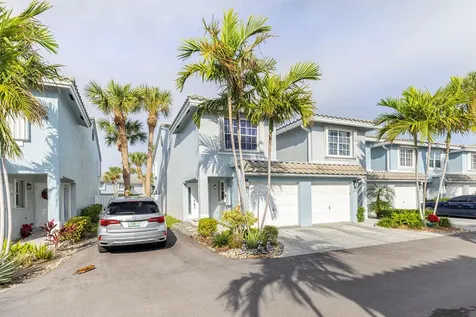 1038 Jeffery Street Boca Raton FL 33487