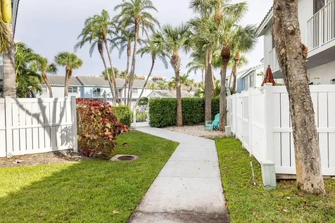 1038 Jeffery Street Boca Raton FL 33487