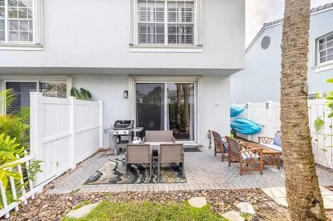 1038 Jeffery Street Boca Raton FL 33487