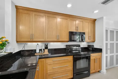479 Prestwick Circle Palm Beach Gardens FL 33418