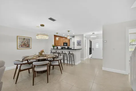 479 Prestwick Circle Palm Beach Gardens FL 33418