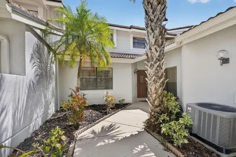 479 Prestwick Circle Palm Beach Gardens FL 33418