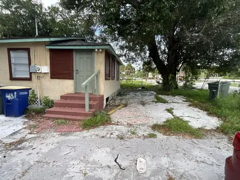 435 N 15th Street Fort Pierce FL 34950