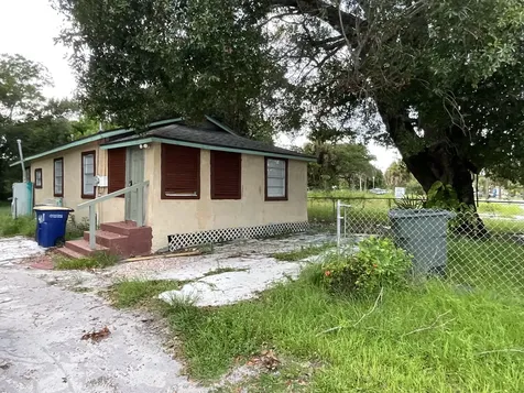 435 N 15th Street Fort Pierce FL 34950